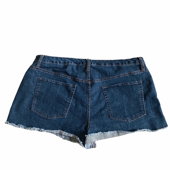 High Rise Short - Picture 5 of 7